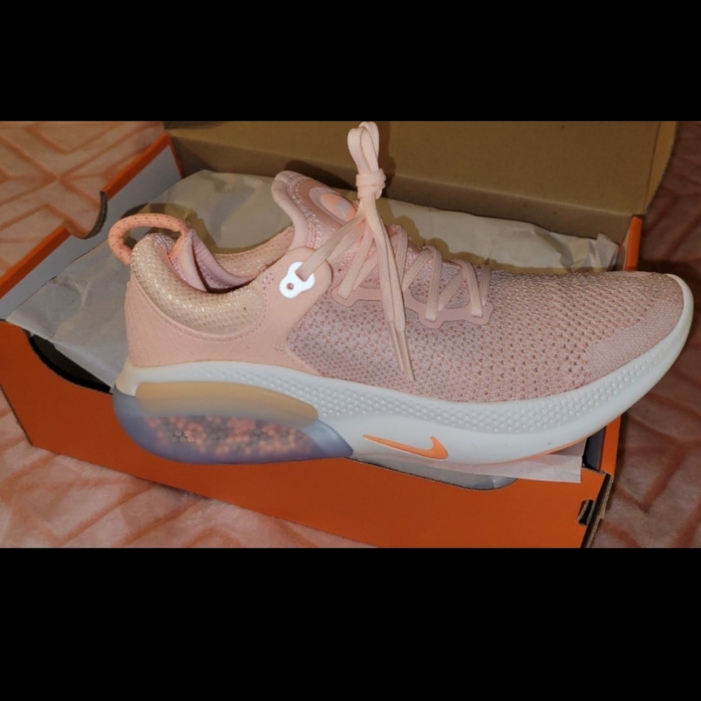 Nike Joy Ride Fly Knit Size 9